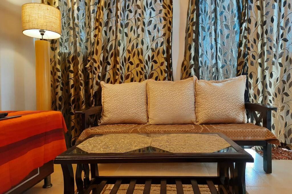 Joy Cottages - Premium Chalets, Vacation Home Rentals Карджат Екстериор снимка